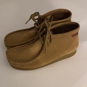 Clarks Suede Boots Mens 11.5 Tan Wallaston